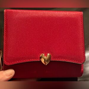 NWT Elegant Red Heart Clasp Women's Trifold Wallet